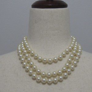 Elegant Triple Strands of White Pearls Statement Necklace DYNASTY 80's